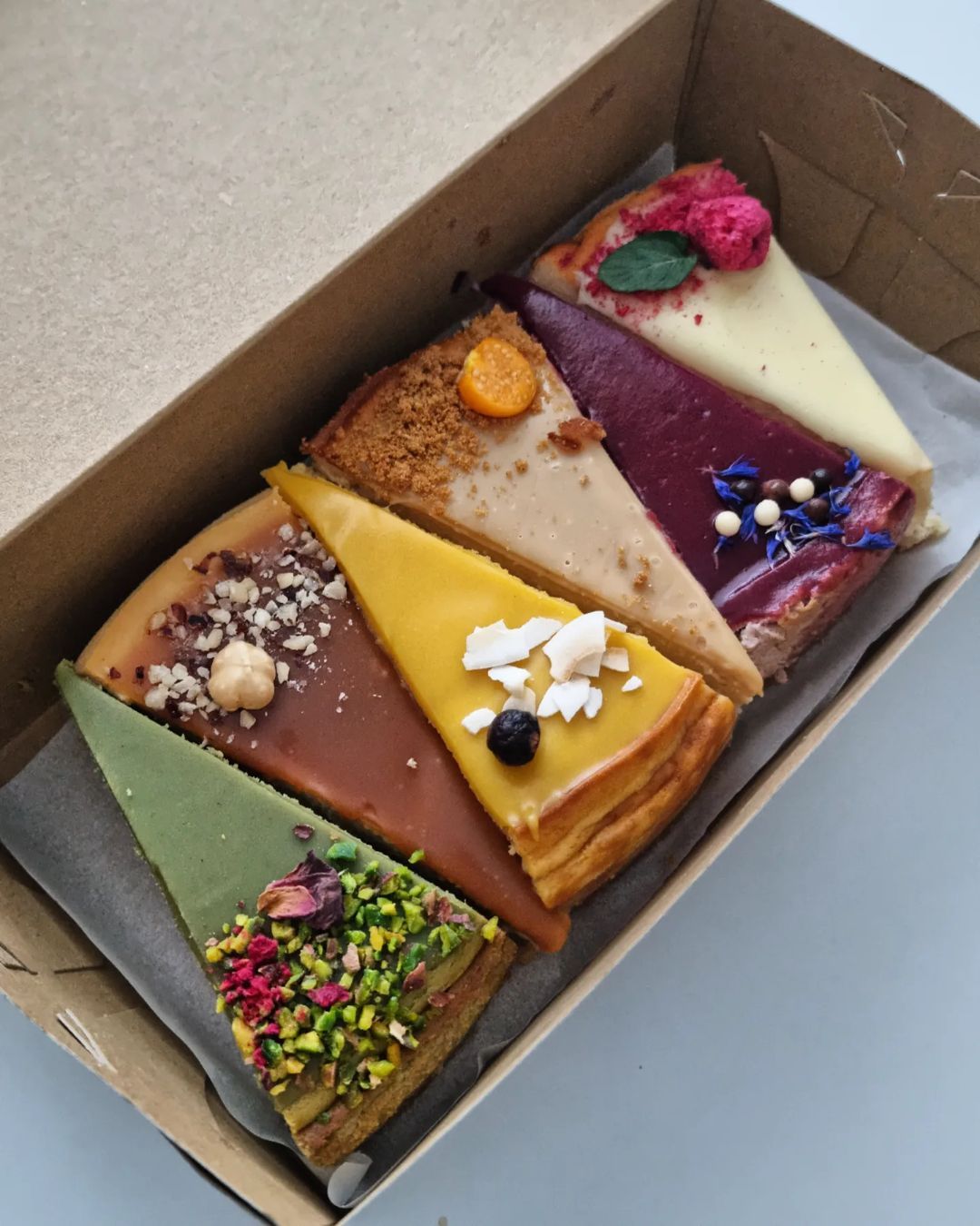 customised cakes near me